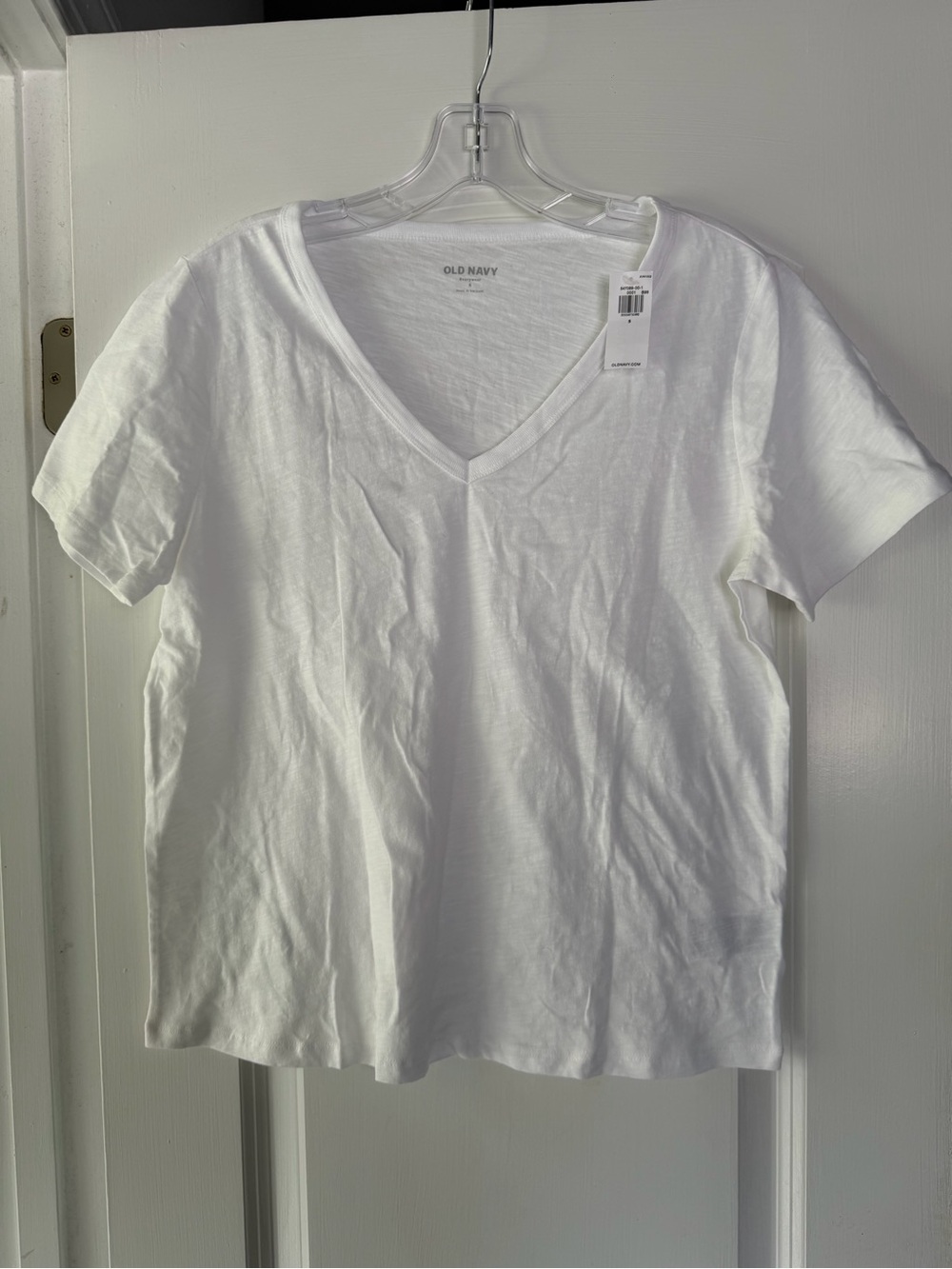 Old Navy White V-Neck Short Sleeve Tee